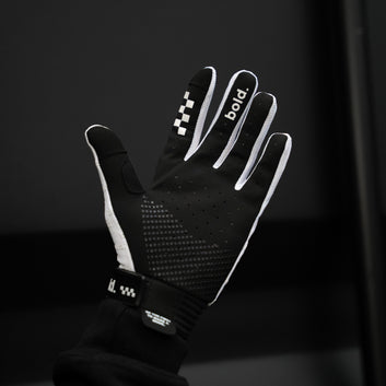 bold. SWIFT MX GLOVES - White Edition