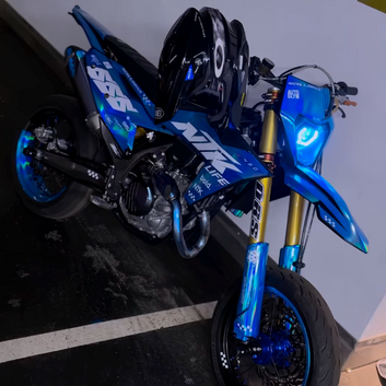 KTM Locci's Hex Beam Carbon Limited Edition - RGBW LED HEADLIGHT