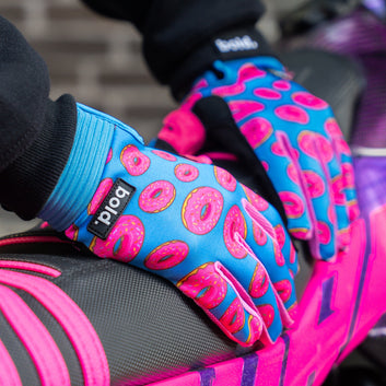 bold. Donut SWIFT MX GLOVES