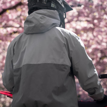bold. Slipstream Windbreaker Original Grey
