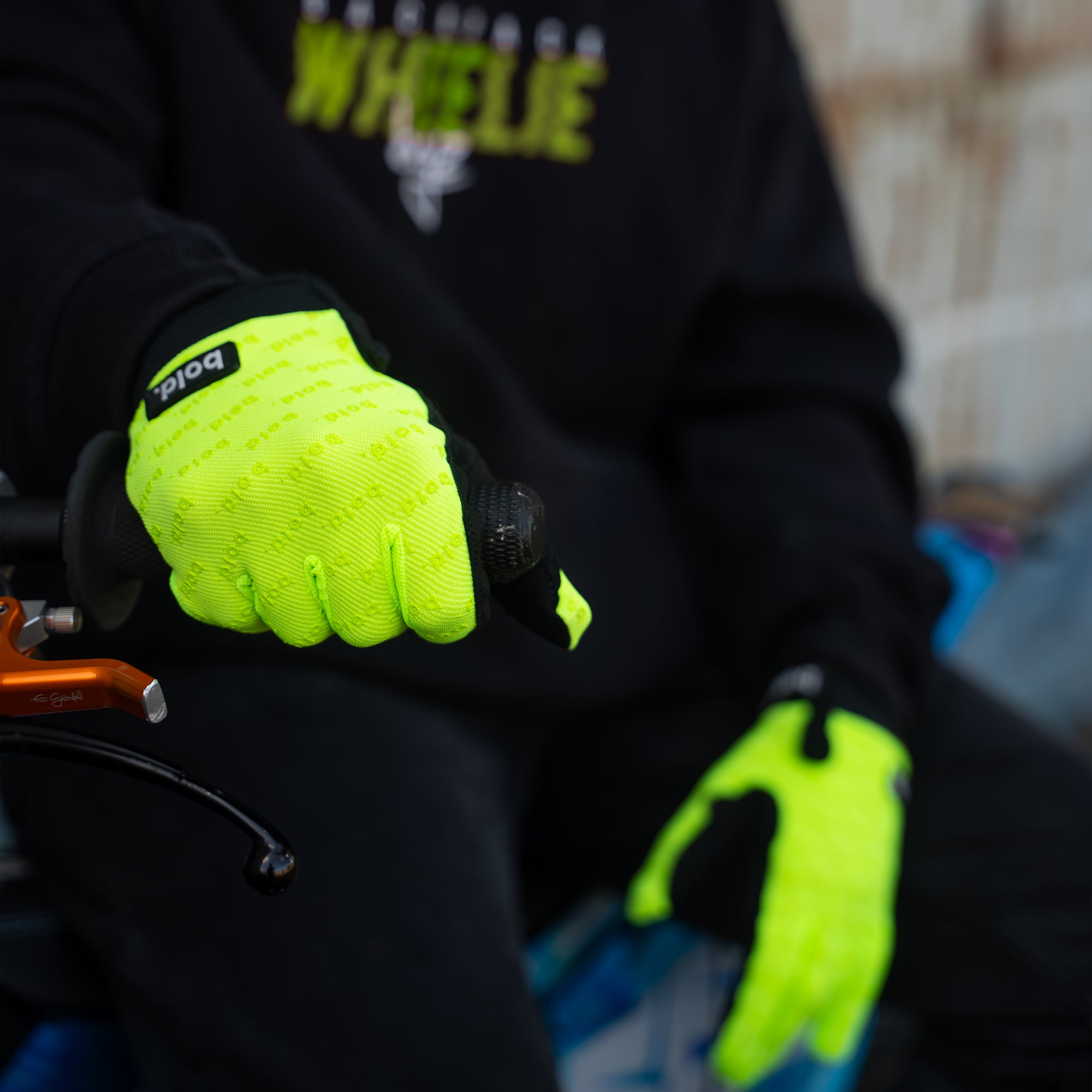 bold. Fluo Yellow SWIFT MX GLOVES