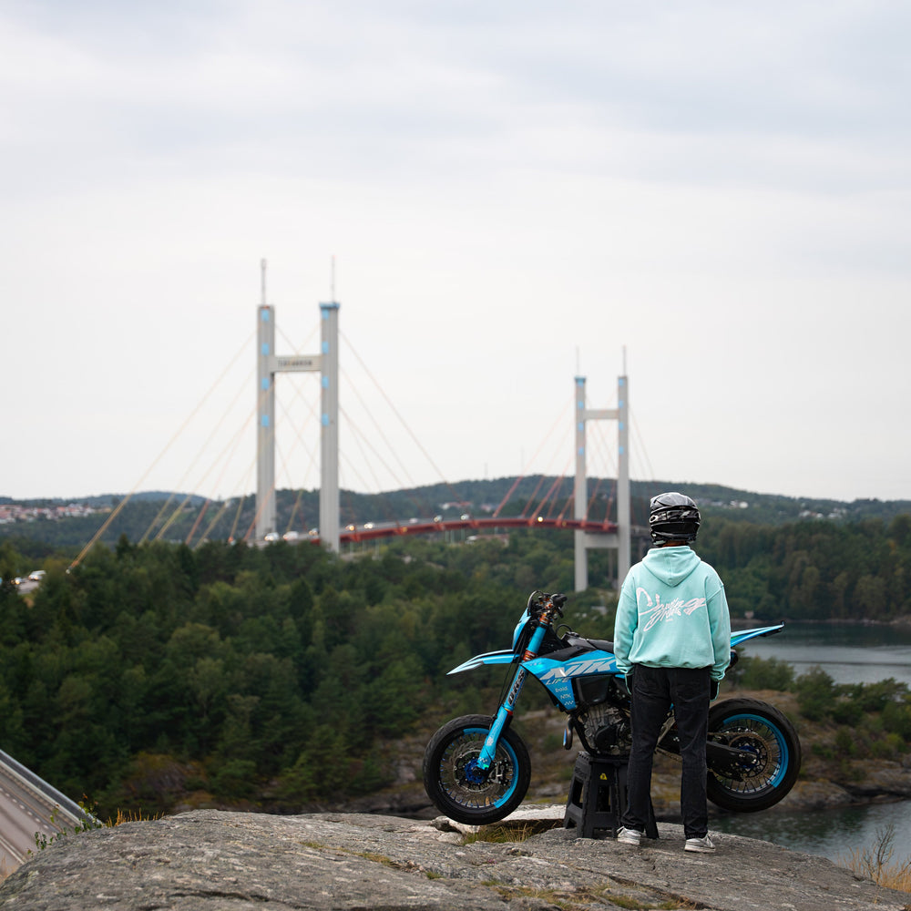 bold. Aqua Hoodie (oversize fit)