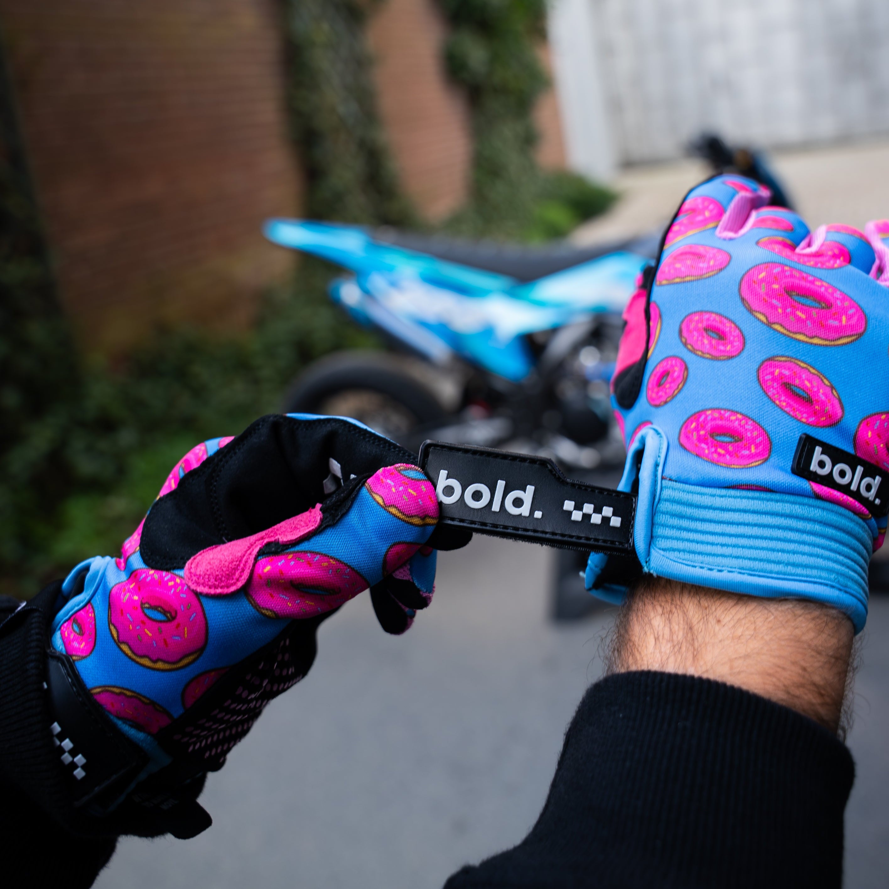 ナウスパッツM bold. Donut SWIFT MX GLOVES - Bolddesignz