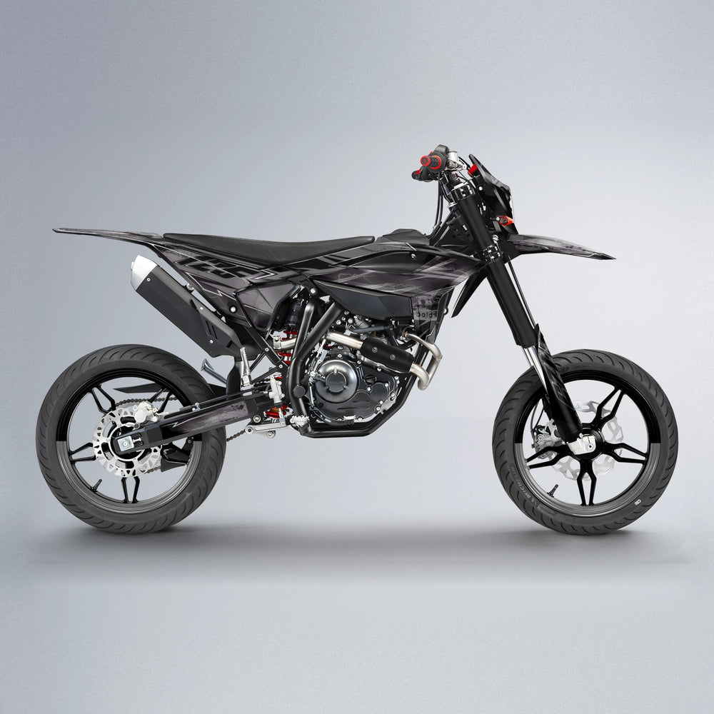 PATCHY Beta supermoto graphics kit in White
