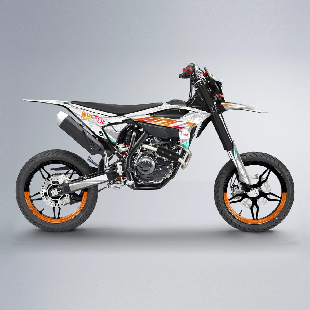 SKOOVBY Beta supermoto graphics kit in Orange