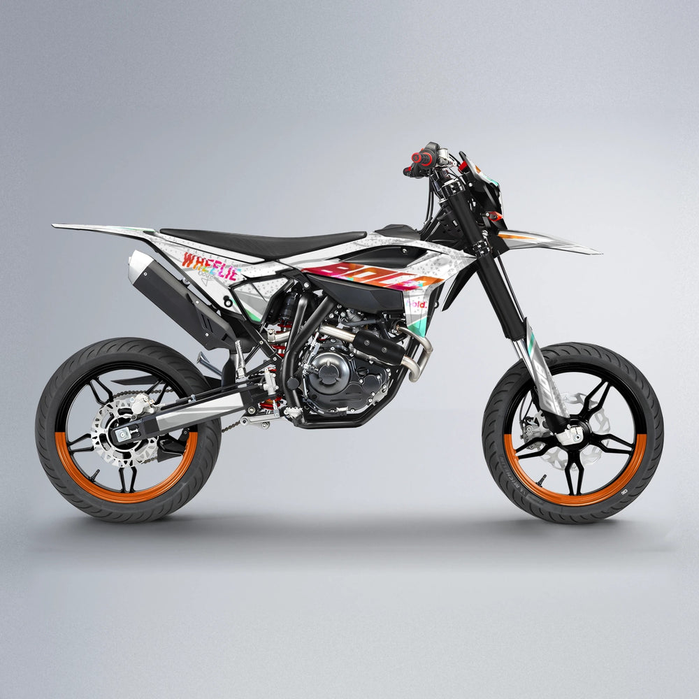 SKOOVBY Beta supermoto graphics kit in Red & Orange