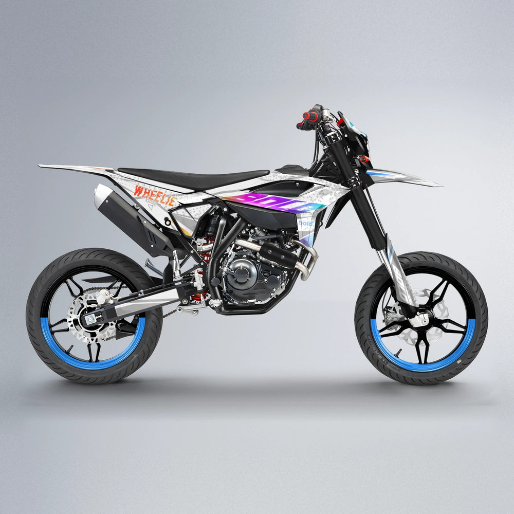 SKOOVBY Beta supermoto graphics kit in Sunset Fade